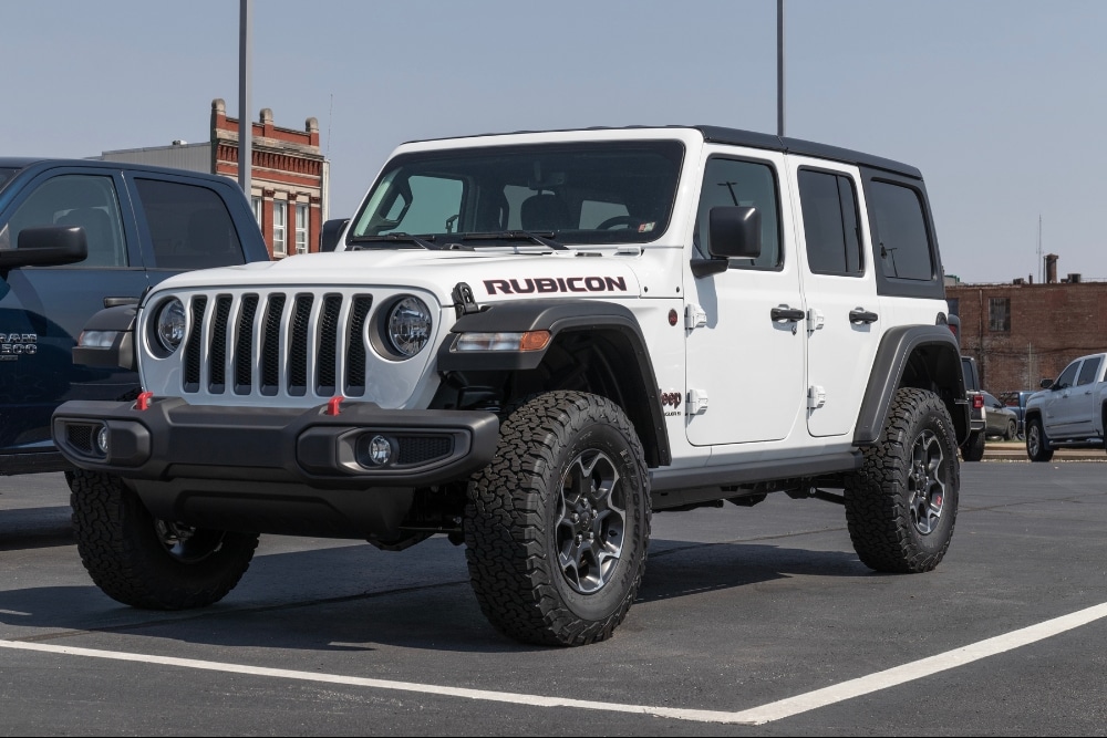 Jeep Service & Repair in St. Charles, IL At Fox River Tire & Auto. Image of White Jeep Rubicon